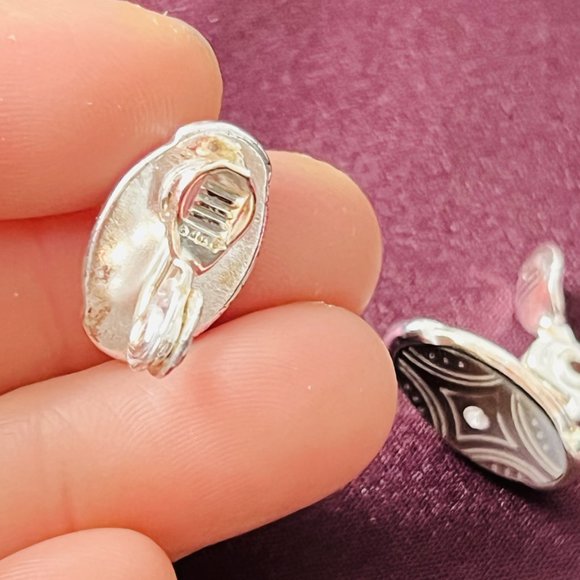 Vintage MONET Natural Rainbow Mother of Pearl Shell Clip Earrings w/Rhinestone - Picture 4 of 12